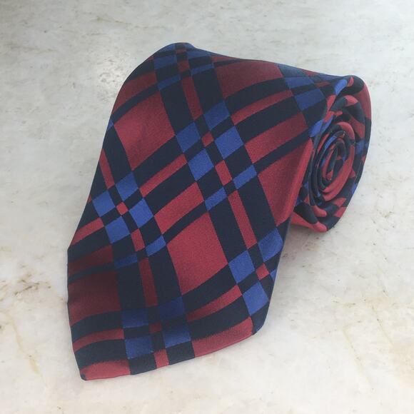 AUDREY BUCKNER HAND TAILORED ALL SILK NECKTIE - Picture 9 of 12